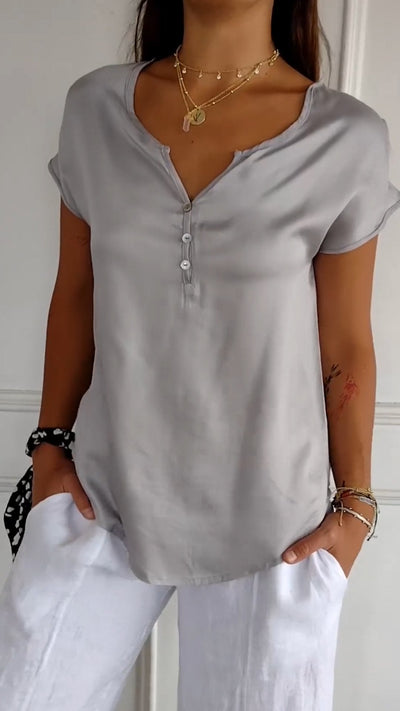 Marisa™ - V-neck T-shirt in casual elegance